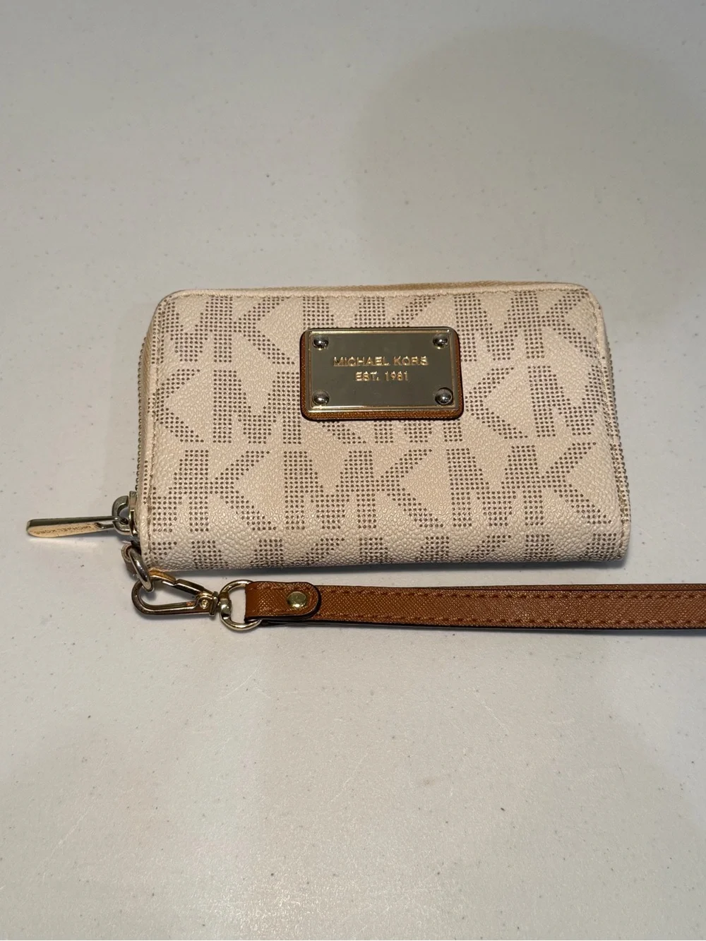Michael Kors Jet Set Travel Double Zip Wristlet Wallet Vanilla & Acorn Monogram